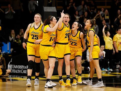 Iowa hawkeye womens - 10 hours ago · See which celebrity NCAA brackets have Hawkeyes winning. Paris Barraza. Des Moines Register. 0:03. 0:32. At least two celebrities are revealing that their March Madness bracket predictions end with Caitlin Clark and the Iowa Hawkeyes winning the 2024 NCAA women's basketball tournament. Unfortunately, some other big names aren't so sure. 